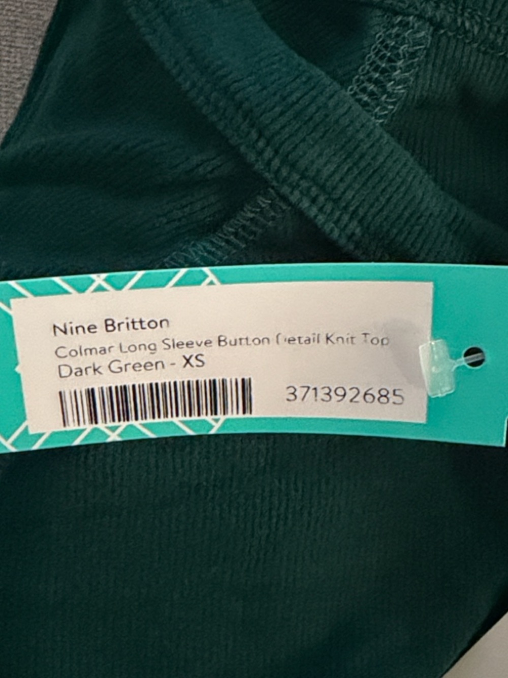 NINE BRITTON COLMAR LONG SLEEVE BUTTON DETAIL KNIT TOP DARK GREEN - XS - Picture 4 of 5